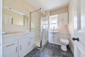 Shower room- click for photo gallery